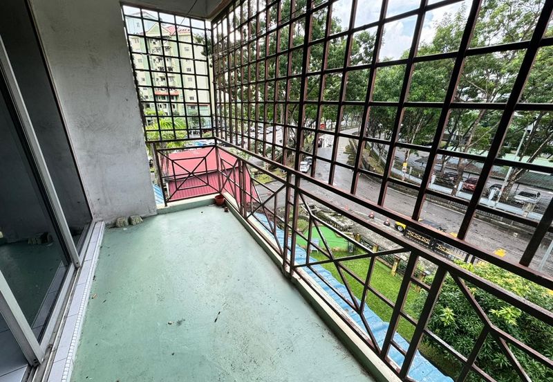 Lily & Jasmine Apartment