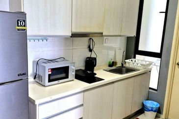 D'Summit Residences @ Kempas Utama