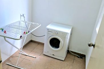 D'Summit Residences @ Kempas Utama