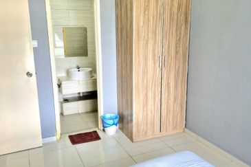 D'Summit Residences @ Kempas Utama