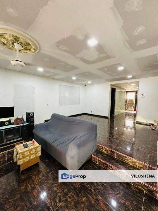 Tampoi Indah Double Storey End Lot Renovated , Johor, Tampoi