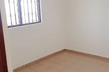 Flat Taman Ungku Tun Aminah