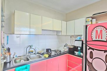 Seri Austin Luxury Apartment