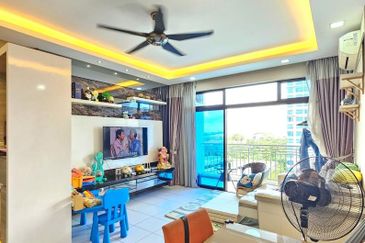 Seri Austin Luxury Apartment