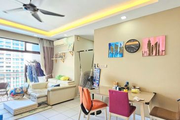 Seri Austin Luxury Apartment