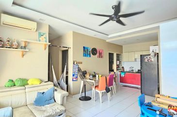 Seri Austin Luxury Apartment