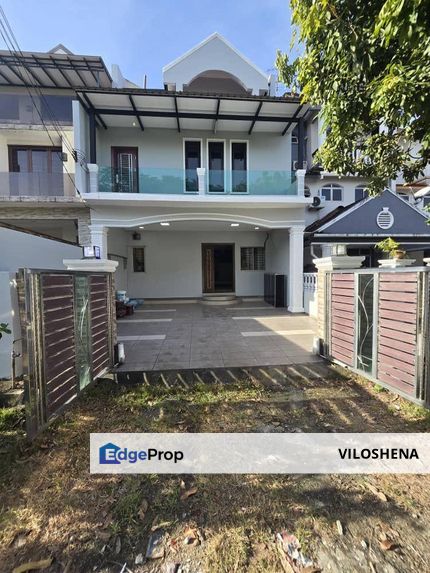 Fully Renovated 2.5 storey at Tampoi Indah, Johor, Tampoi