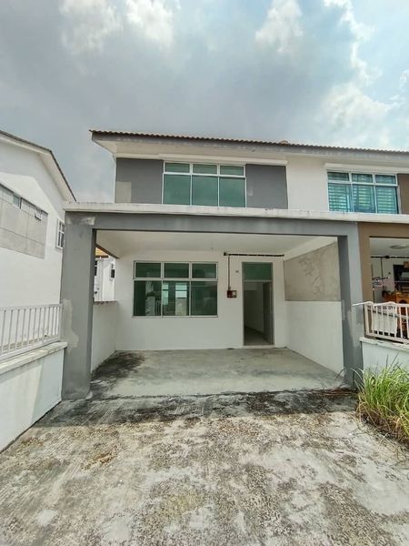 Double Storey at Tmn Pulai Mutiara ( Camellia ) Endlot , Johor, Kangkar Pulai