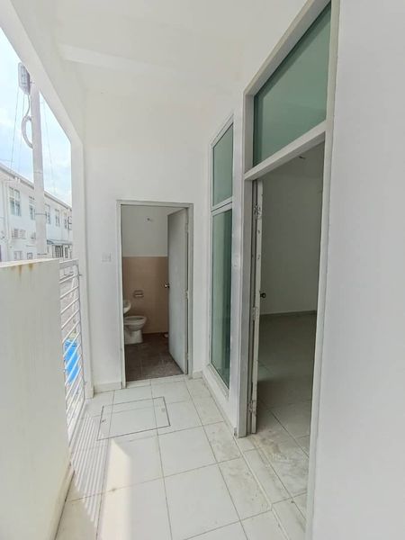 Double Storey at Tmn Pulai Mutiara ( Camellia ) Endlot , Johor, Kangkar Pulai