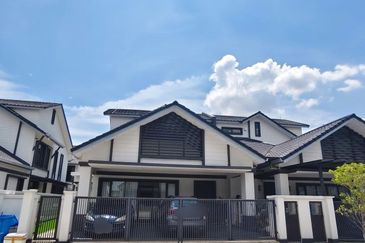 Hevea Elmina Gardens