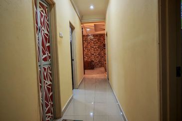 Putra Indah Condominium