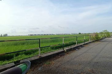 Corner Lot landed Taman Marina Jaya For Sale