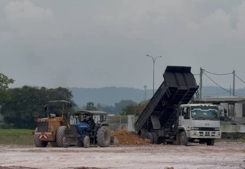 TAMAN MAWAR (HUTAN KAMPUNG)