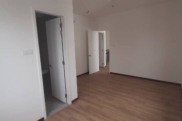 Landed Semi D Bukit Bayan (Sierra) for Sales