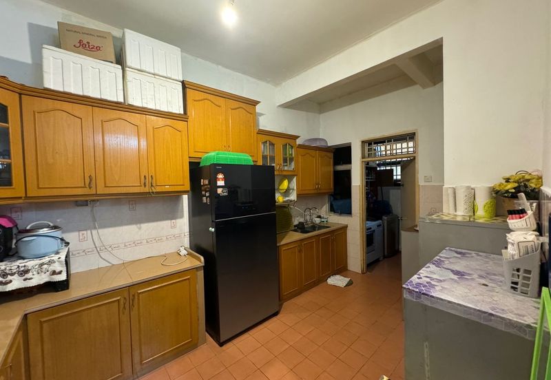 Bandar Laguna Merbok