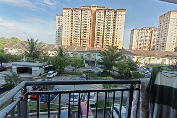 Residensi Laguna Biru 2