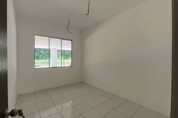 Teres Taman Indah ,Jeniang for Sale