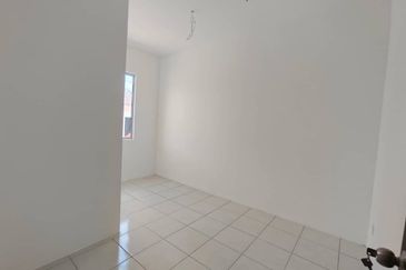 Teres Taman Indah ,Jeniang for Sale