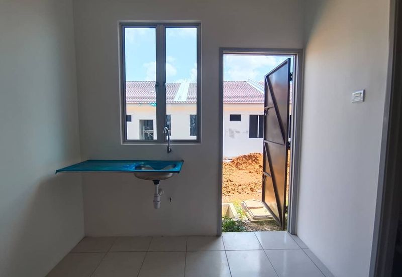 Teres Taman Indah ,Jeniang for Sale