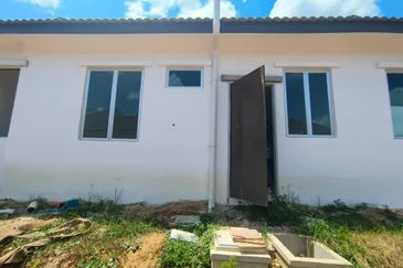 Teres Taman Indah ,Jeniang for Sale