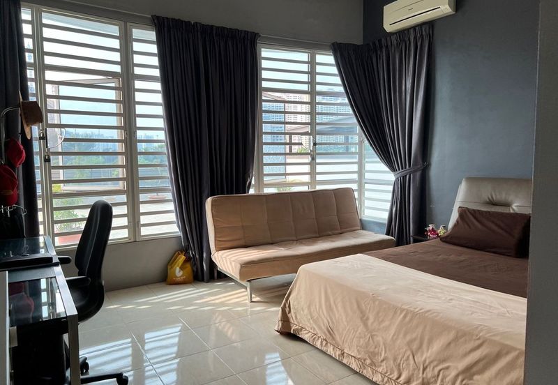 The View (Twin Towers)