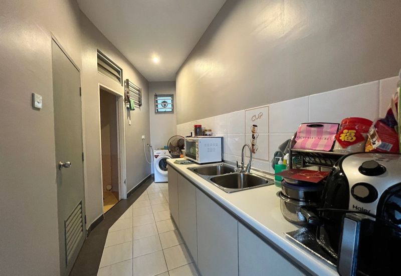 The View (Twin Towers)