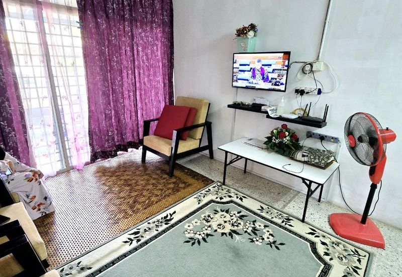 KOMPLEKS ZARAH (LORONG BENTARA)