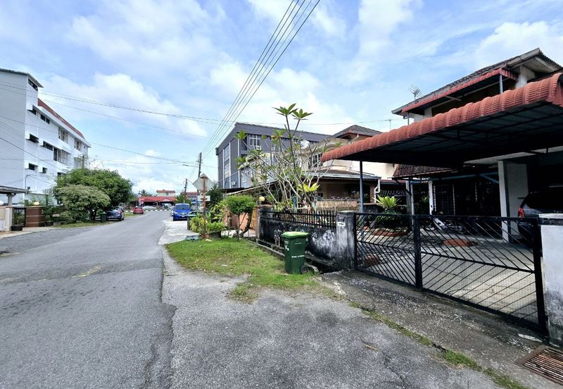 KOMPLEKS ZARAH (LORONG BENTARA)