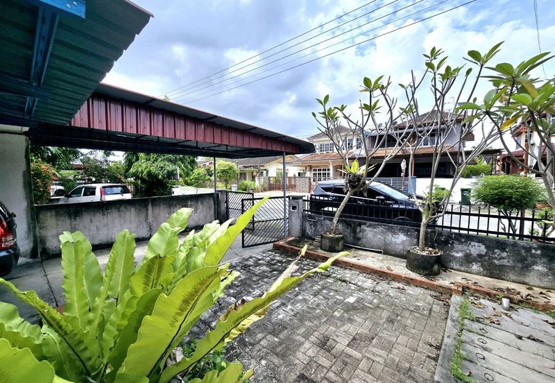 KOMPLEKS ZARAH (LORONG BENTARA)