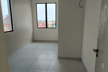 WTS: NEW PROJECT DOUBLE STOREY SEMI D, FREEHOLD & LUAS - Kulim Utama 2