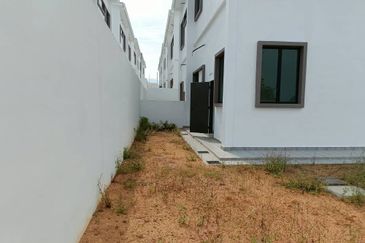 WTS: NEW PROJECT DOUBLE STOREY SEMI D, FREEHOLD & LUAS - Kulim Utama 2