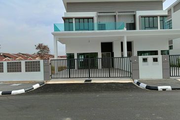 WTS: NEW PROJECT DOUBLE STOREY SEMI D, FREEHOLD & LUAS - Kulim Utama 2