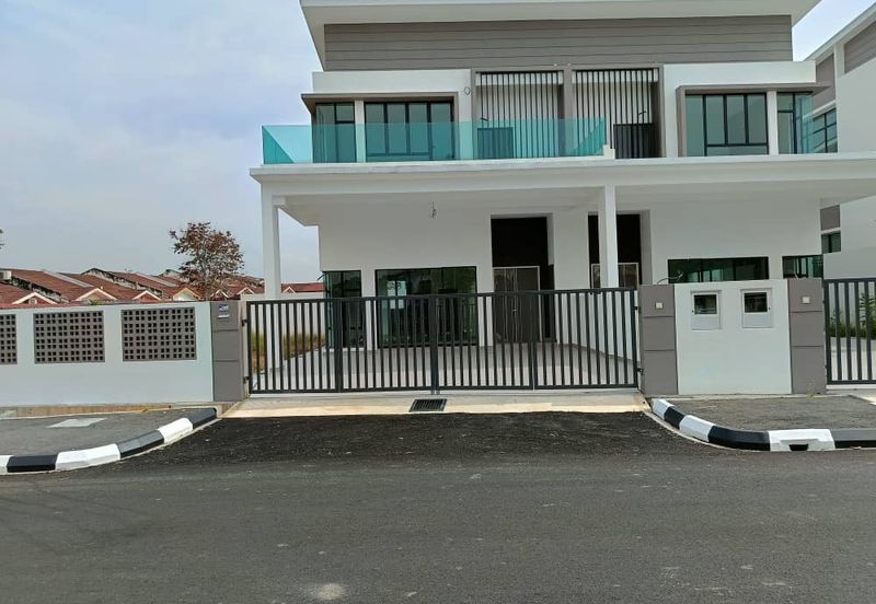WTS: NEW PROJECT DOUBLE STOREY SEMI D, FREEHOLD & LUAS - Kulim Utama 2
