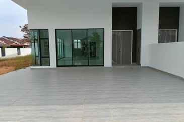 WTS: NEW PROJECT DOUBLE STOREY SEMI D, FREEHOLD & LUAS - Kulim Utama 2