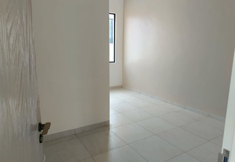 WTS: NEW PROJECT DOUBLE STOREY SEMI D, FREEHOLD & LUAS - Kulim Utama 2