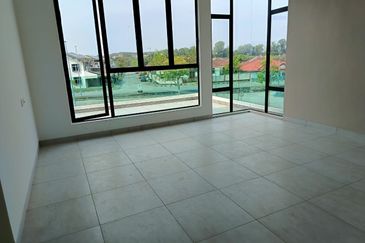 WTS: NEW PROJECT DOUBLE STOREY SEMI D, FREEHOLD & LUAS - Kulim Utama 2