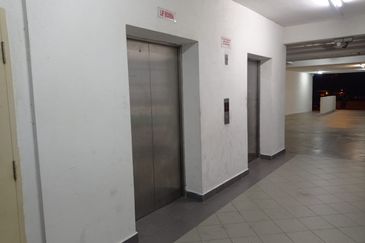 Pangsapuri Jenderam Indah