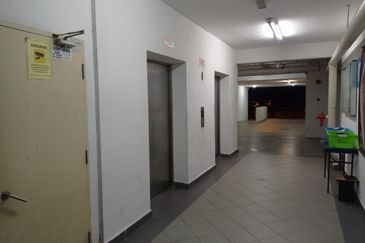 Pangsapuri Jenderam Indah