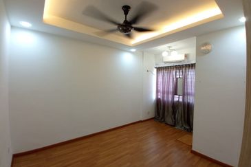 Pangsapuri Jenderam Indah