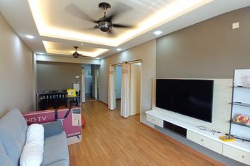 Pangsapuri Jenderam Indah