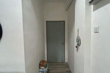 PANGSAPURI IKHLAS(TAMAN TUNKU INTAN SAFINA