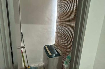 PANGSAPURI IKHLAS(TAMAN TUNKU INTAN SAFINA