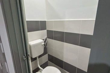 PANGSAPURI IKHLAS(TAMAN TUNKU INTAN SAFINA