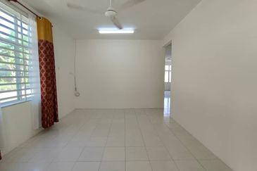 TAMAN SEMARAK, PENDANG | Semi D Setingkat, Facing Open, End Lot + Extra Tanah yang Luas