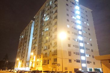 Pangsapuri Jenderam Indah