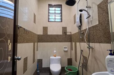 ❗️BUNGALOW FULLY RENO, FREEHOLD OPEN ❗️Ambangan Height