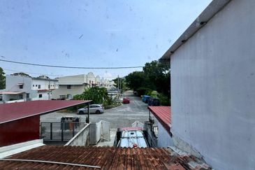  TAMAN CRESENTIA PARK | 2 Storey Terrace, leasehold, non bumi