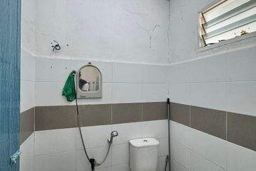  TAMAN CRESENTIA PARK | 2 Storey Terrace, leasehold, non bumi