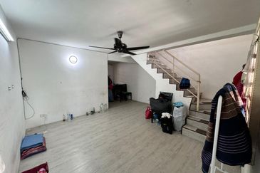  TAMAN CRESENTIA PARK | 2 Storey Terrace, leasehold, non bumi