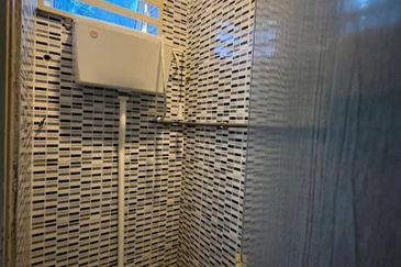 ‼️ Fully Reno, End Lot ‼️ Single Storey Terrace Taman Serai Wangi, Padang Serai